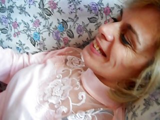 顶级Adriana Chechik用自在的方式取悦
